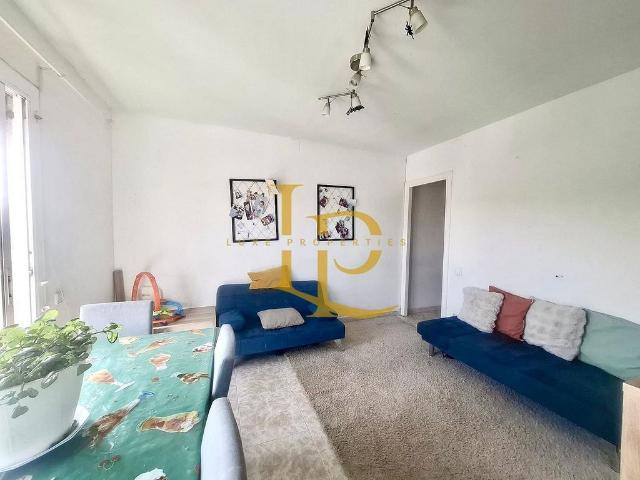 Piso en venta en calle Albéniz, Rubí, de 51 m² 2 habitaciones por 169.000