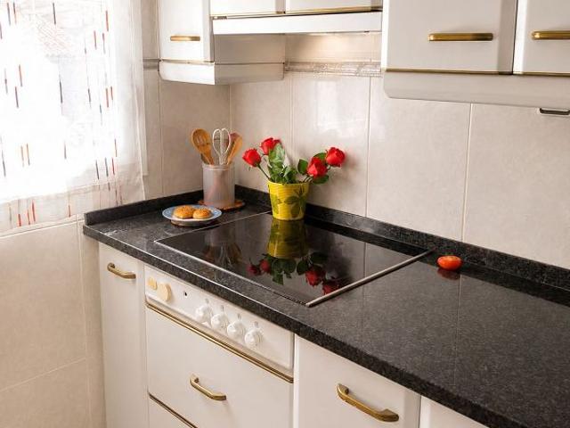 Piso en venta en calle Alexandre Santallusia, Alfarràs, de 90 m² 4 habitaciones por 95.000