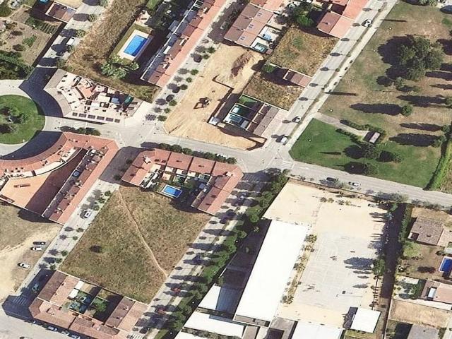 Piso en venta en calle Almedinilla, Llagostera, de 146 m² 1 habitación por 131.000