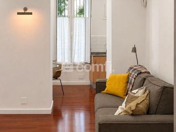 Piso en venta en calle Alt de Gironella, Barcelona, de 33 m² 1 habitación por 328.000