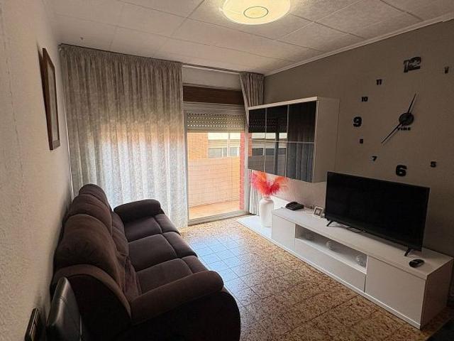 Piso en venta en calle Ample, Badalona, de 62 m² 3 habitaciones por 196.000