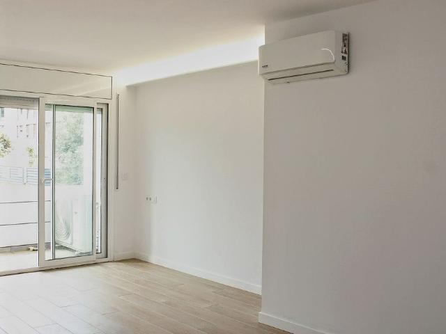 Piso en venta en calle Andreu Tuyet i Santamaria, Girona, de 140 m² 3 habitaciones por 398.000
