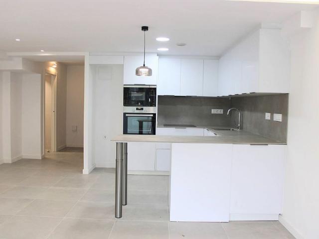 Piso en venta en calle Andreu Tuyet i Santamaria, Girona, de 117 m² 2 habitaciones por 320.000