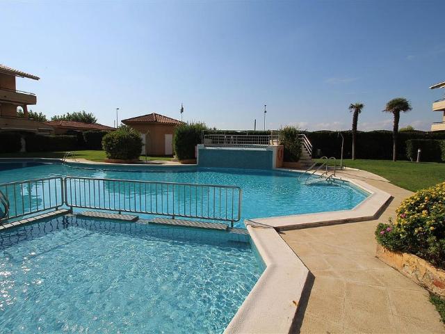 Piso en venta en calle Assutzena, Torroella de Montgrí, de 34 m² 1 habitación por 135.000