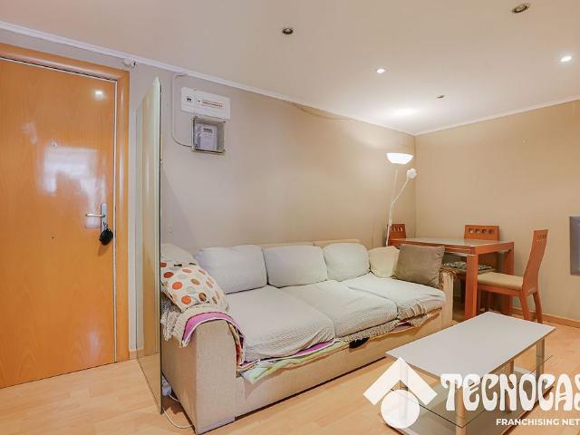 Piso en venta en calle Bailén, Badalona, de 53 m² 2 habitaciones por 170.000