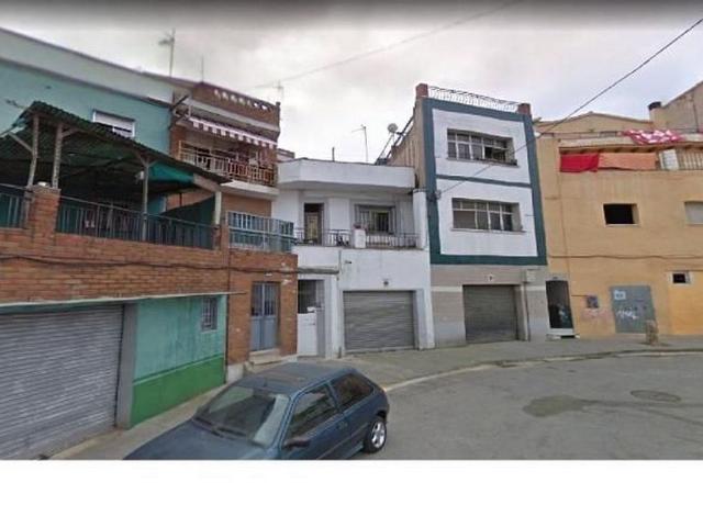 Piso en venta en calle Barberà, Montcada i Reixac, de 75 m² 3 habitaciones por 87.000