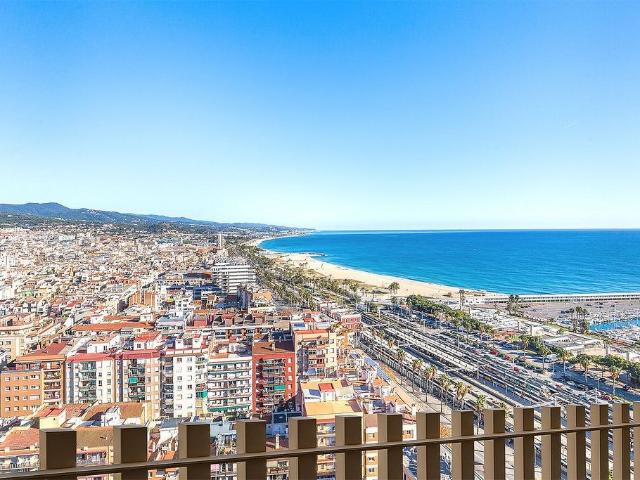 Piso en venta en calle Barcelo, Mataró, de 89 m² 2 habitaciones por 389.000