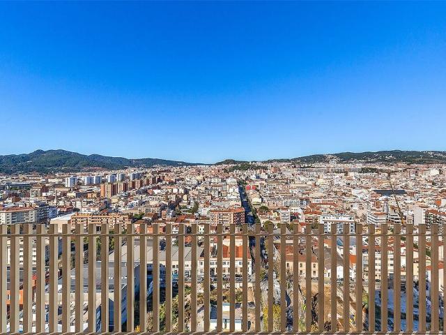 Piso en venta en calle Barcelo, Mataró, de 95 m² 2 habitaciones por 419.000