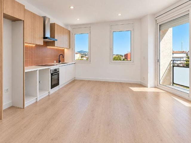 Piso en venta en calle Barcelona, Balenyà, de 70 m² 3 habitaciones por 219.000
