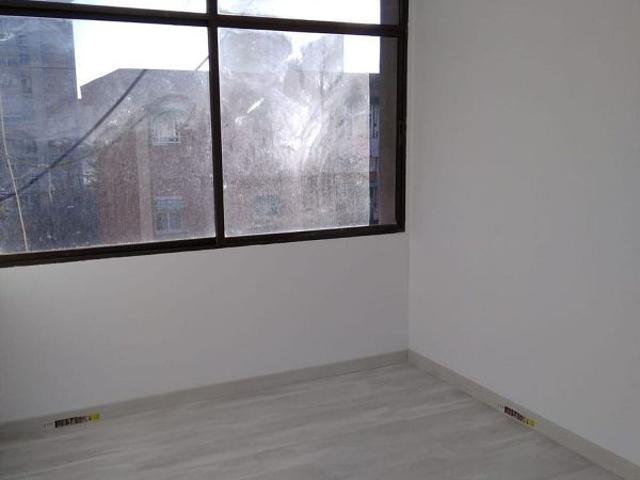 Piso en venta en calle Begonia, Cornellà de Llobregat, de 52 m² 2 habitaciones por 124.900