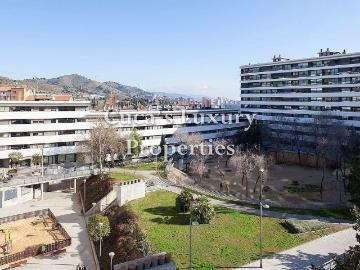 Piso en venta en calle Berruguete, Barcelona, de 120 m² 4 habitaciones por 599.000