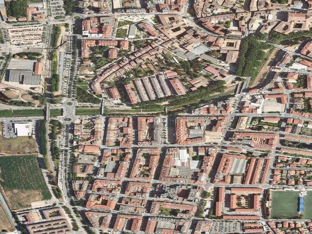 Piso en venta en calle Bisbe Strauch, Vic, de 99 m² 3 habitaciones por 121.810