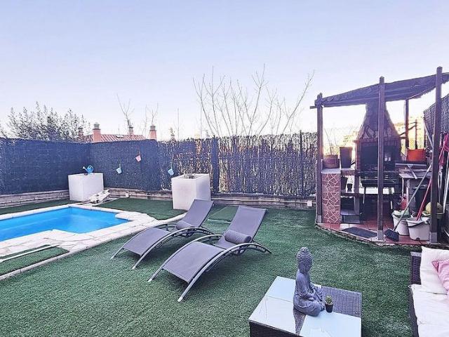 Piso en venta en calle Bj Estacio, Hostalric, de 88 m² 3 habitaciones por 258.000
