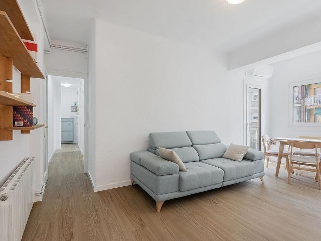Piso en venta en calle Blanca de la, Hospitalet de Llobregat, L´, de 68 m² 3 habitaciones por 339.000