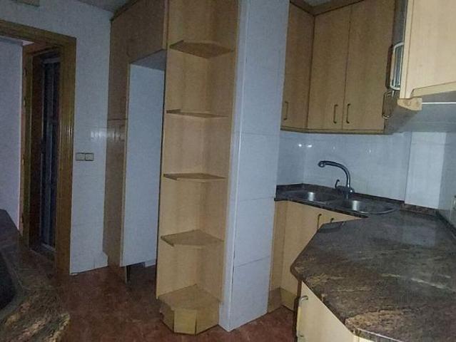 Piso en venta en calle Bonestar, Cornellà de Llobregat, de 63 m² 3 habitaciones por 167.085