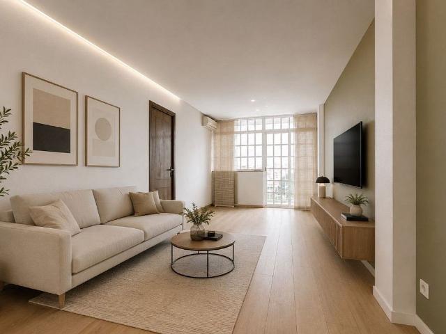 Piso en venta en calle Bonestar, Cornellà de Llobregat, de 69 m² 3 habitaciones por 219.000