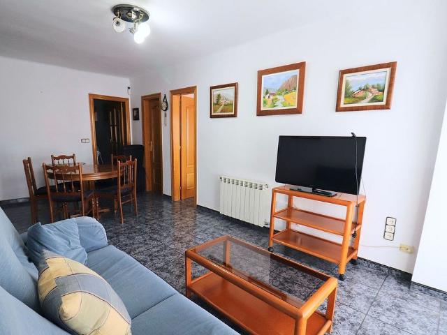 Piso en venta en calle Bonestar, Cornellà de Llobregat, de 91 m² 4 habitaciones por 369.000