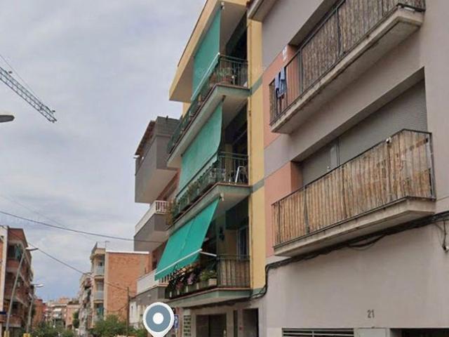 Piso en venta en calle Bonveí, Cornellà de Llobregat, de 88 m² por 128.000