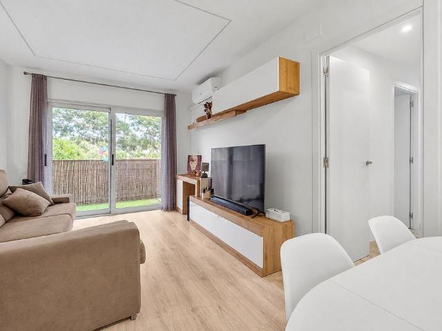 Piso en venta en calle Brasil, Sant Andreu de la Barca, de 71 m² 3 habitaciones por 260.000