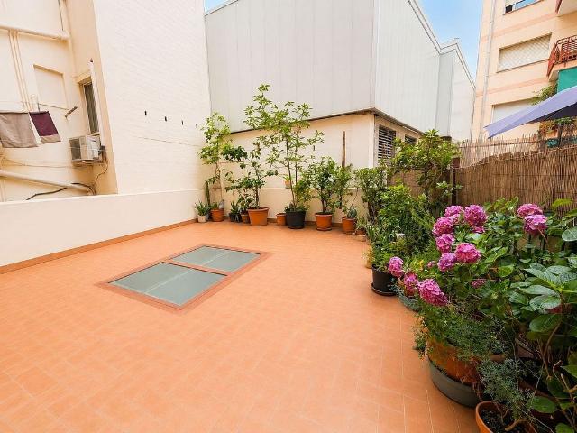 Piso en venta en calle Cuba, Badalona, de 55 m² 3 habitaciones por 209.000