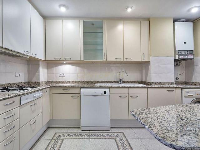 Piso en venta en calle Caminet de Les Vinyes, Mataró, de 60 m² 2 habitaciones por 225.000