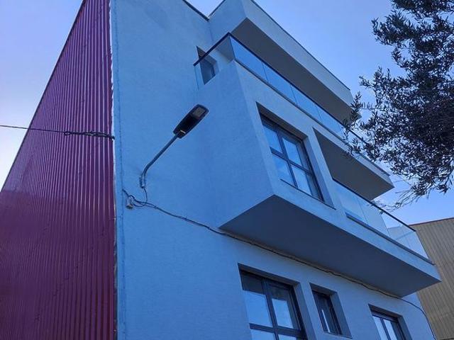 Piso en venta en calle Can Sàbat, Gelida, de 90 m² 3 habitaciones por 261.000