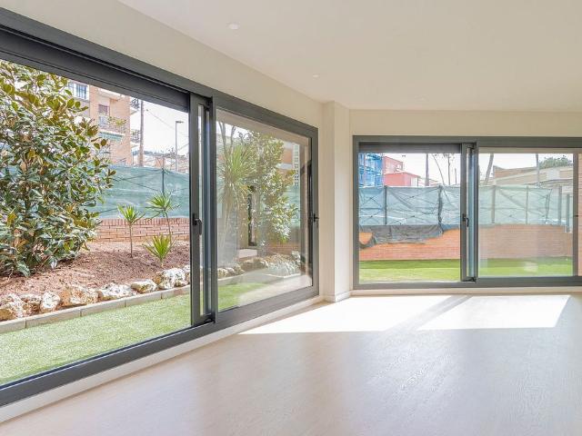Piso en venta en calle Canigo, Barcelona, de 46 m² 2 habitaciones por 450.000