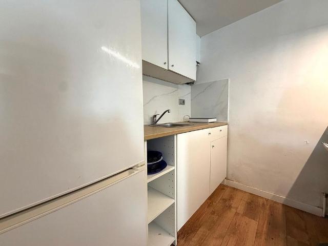 Piso en venta en calle Casas i Amigó, Badalona, de 28 m² 1 habitación por 89.900