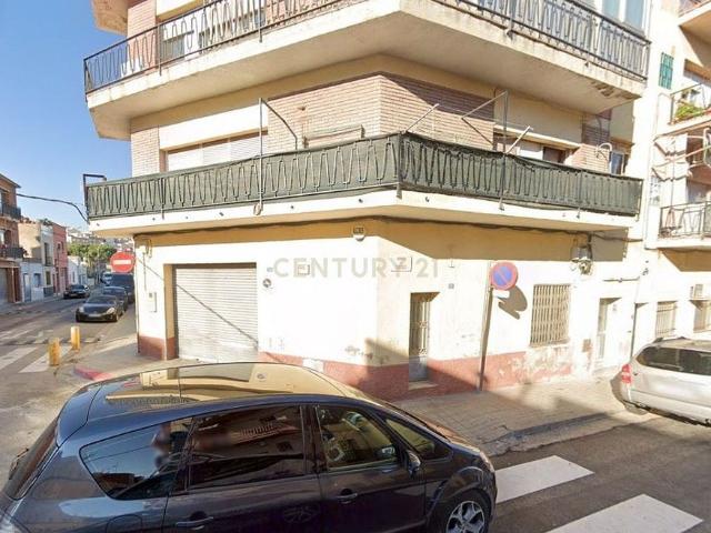 Piso en venta en calle Cartago, Sabadell, de 85 m² 2 habitaciones por 132.000