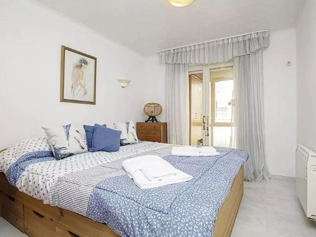 Piso en venta en calle Cavall de Mar, Castelló d´Empúries, de 97 m² 2 habitaciones por 360.000