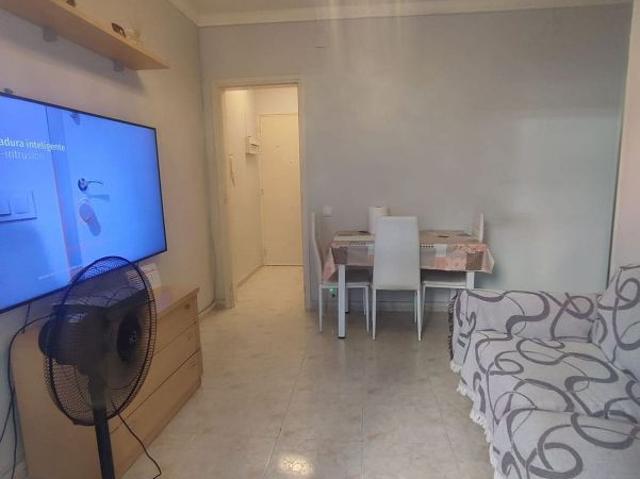 Piso en venta en calle Cendra, Barcelona, de 47 m² 2 habitaciones por 210.000