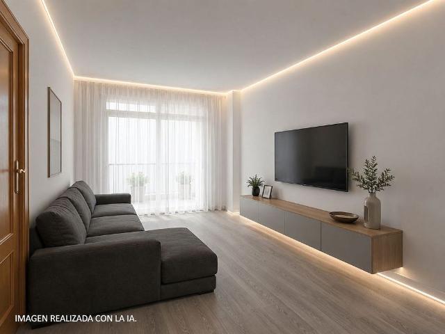 Piso en venta en calle CL Marticodolar de, Hospitalet de Llobregat, L´, de 78 m² 4 habitaciones por 366.940