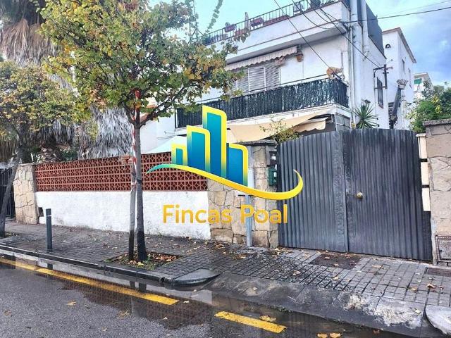Piso en venta en calle CL Arago, Castelldefels, de 70 m² 3 habitaciones por 328.000