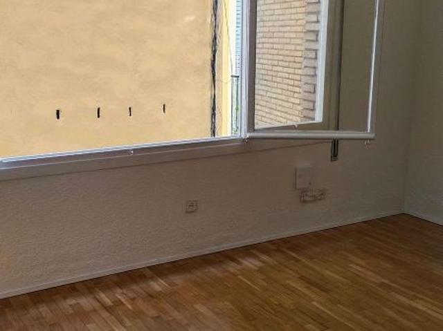 Piso en venta en calle CL Corsega, Barcelona, de 68 m² 2 habitaciones por 355.000