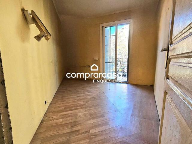 Piso en venta en calle CL Diputacio, Barcelona, de 55 m² 2 habitaciones por 355.000