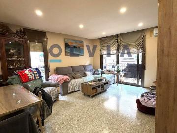 Piso en venta en calle CL Petrarca de, Sabadell, de 90 m² 3 habitaciones por 249.000