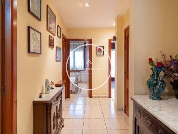Piso en venta en calle CL Sant Bartomeu, Torelló, de 102 m² 3 habitaciones por 187.000