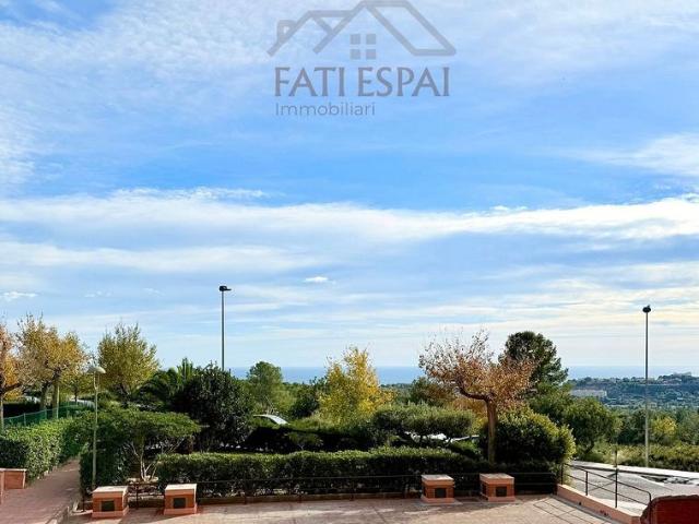 Piso en venta en calle CL Violant D'hongria, Tarragona, de 109 m² 4 habitaciones por 239.000