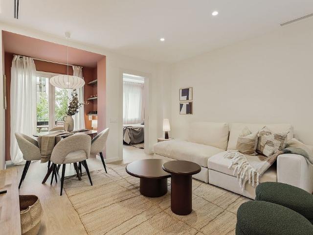 Piso en venta en calle CL Viladomat, Barcelona, de 84 m² 2 habitaciones por 525.000