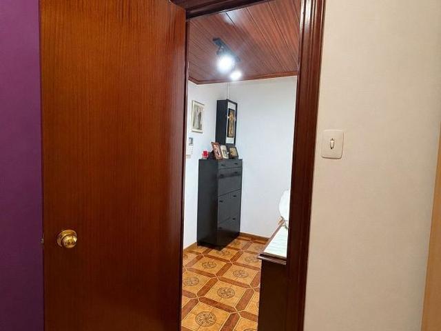 Piso en venta en calle Coll I Pujol, Badalona, de 75 m² 3 habitaciones por 199.000