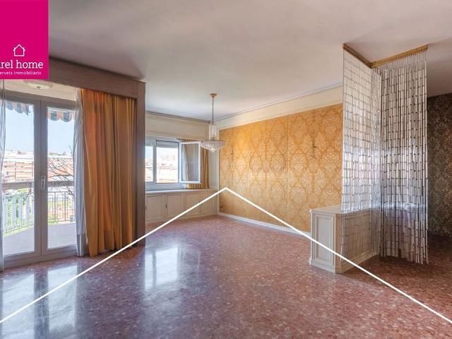 Piso en venta en calle Comas, Barcelona, de 98 m² 3 habitaciones por 589.000