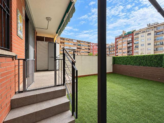 Piso en venta en calle Comte Borrell, Barcelona, de 105 m² 3 habitaciones por 750.000