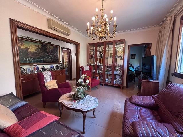 Piso en venta en calle Concili de Trento, Barcelona, de 75 m² 3 habitaciones por 350.000