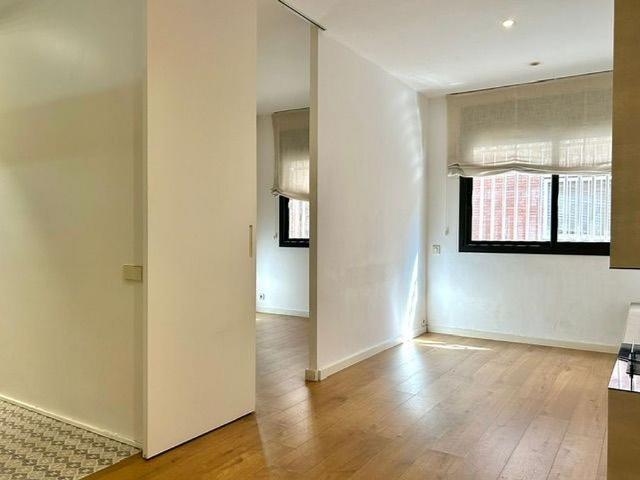 Piso en venta en calle Congost, Barcelona, de 40 m² 1 habitación por 300.000