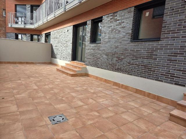 Piso en venta en calle Constitución, Castelldefels, de 93 m² 3 habitaciones por 545.000