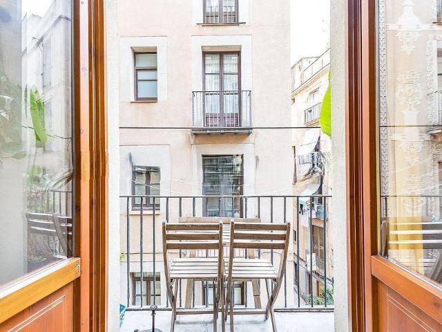 Piso en venta en calle Consellers, Barcelona, de 82 m² 3 habitaciones por 450.000