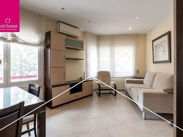 Piso en venta en calle Cornella, Esplugues de Llobregat, de 96 m² 4 habitaciones por 485.000
