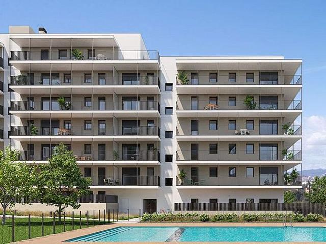 Piso en venta en calle Còrdova, Cerdanyola del Vallès, de 96 m² 4 habitaciones por 499.000