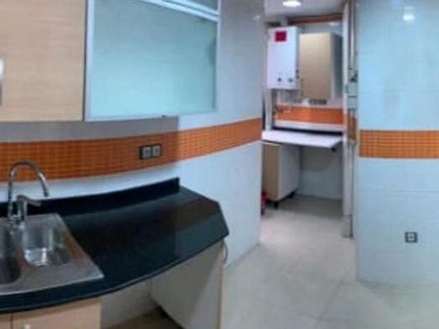 Piso en venta en calle Cr Verge de Montserrat, Ripollet, de 85 m² 3 habitaciones por 189.900
