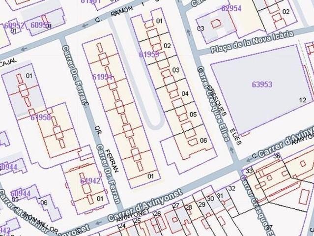 Piso en venta en calle Cresques Elies, Figueres, de 100 m² 3 habitaciones por 87.000